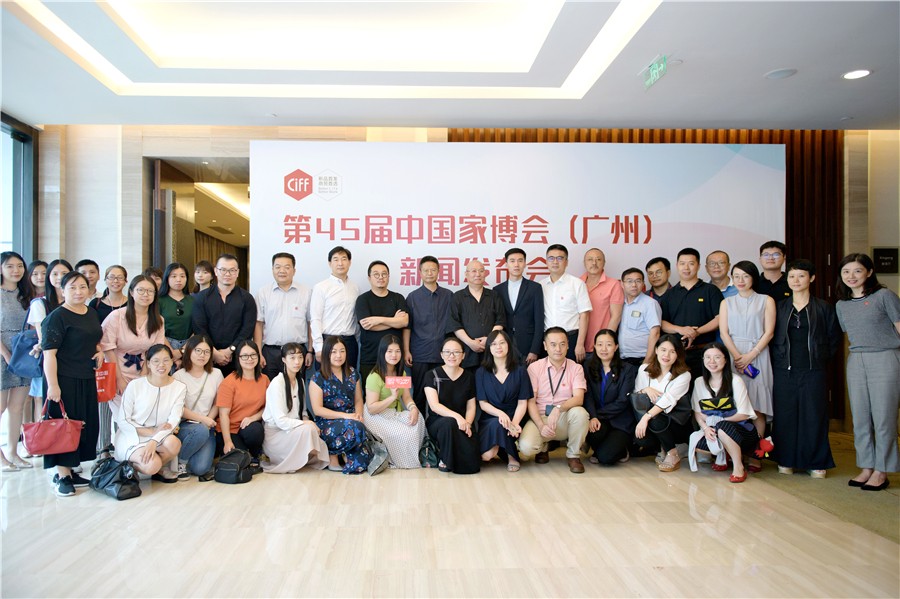 合影2.jpg
