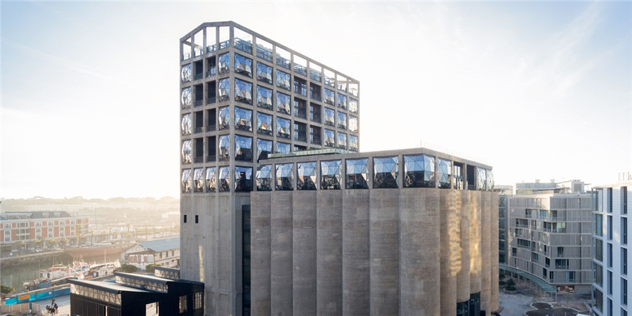 Baan_776_3_HR_ZeitzMOCAA_HeatherwickStudio_Credit_Iwan%20Baan_View%20of%20Zeitz%20MOCAA%20in%20Silo%20Square.jpg