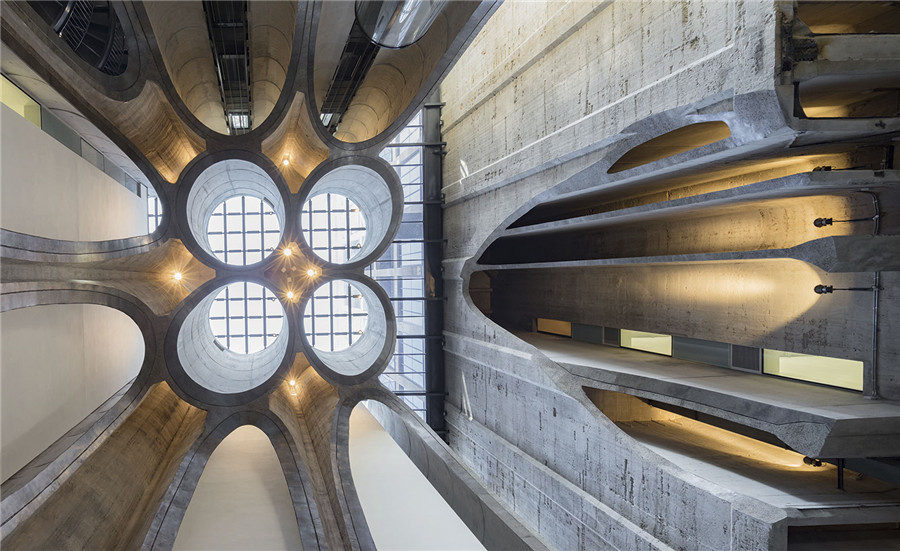 776_5_hr_zeitzmocaa_heatherwickstudio_credit_iwan-baan_atrium-vault_0.jpg