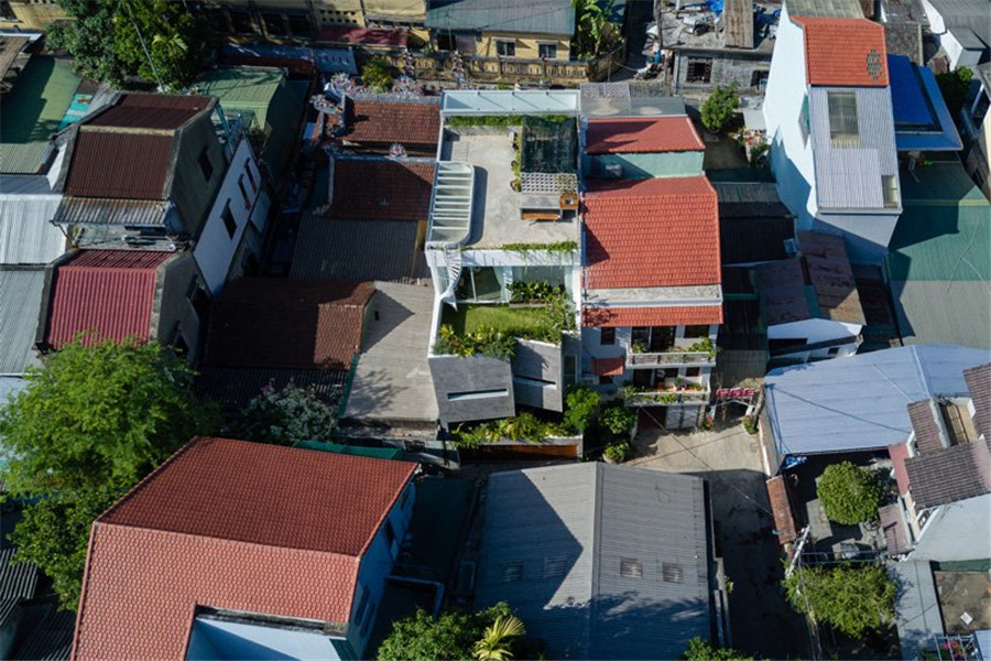 jalousie-house-limdim-house-studio-vietnam-designboom-1.jpg