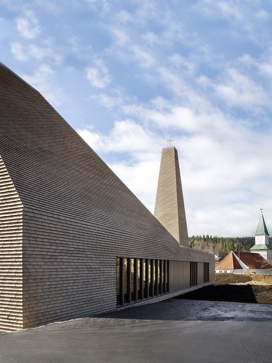 005-vennesla-church-by-link-arkitektur-960x1279.jpeg