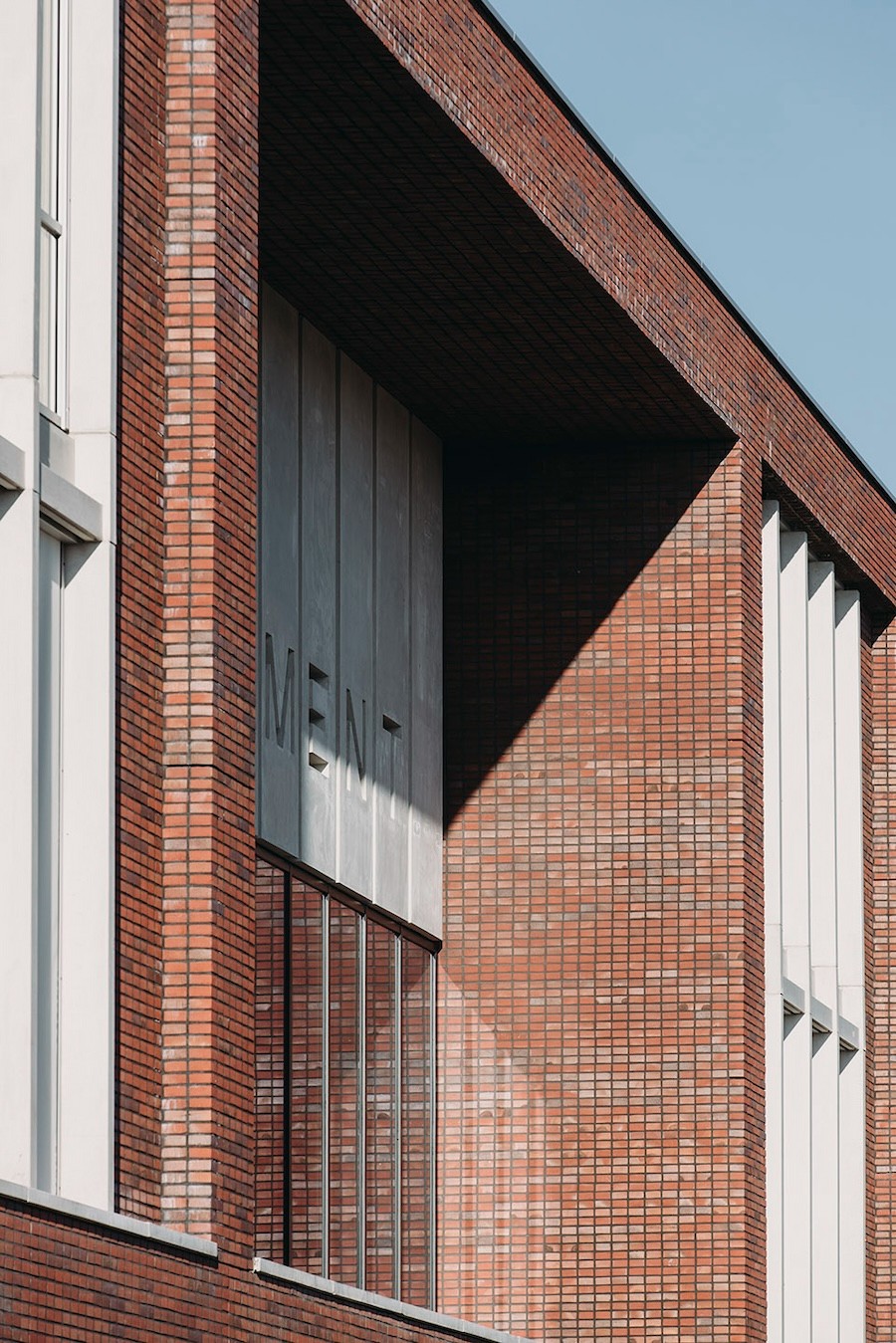 006-the-new-school-building-for-het-element-by-de-zwarte-hond.jpg